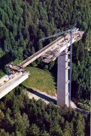 Eschachtalbrücke, km 670,864 - 671,307 Pfeiler, Freivorbau