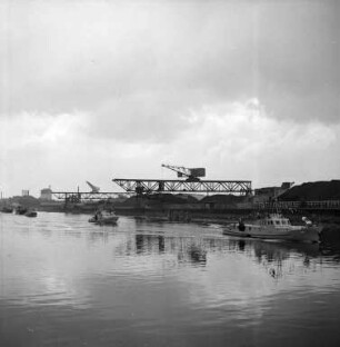 Rhein-Neckar-Fahrt der im Karlsruher Rheinhafen stationierten Flusspionierkompanie 736 der Bundeswehr.