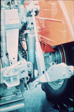 Fotografie: Zugmaul, Dreipunktaufhängung, Traktor, Dreipunktanbau