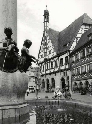 Marktplatz mit Rathaus in Forchheim