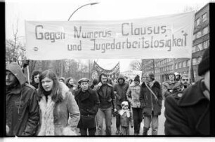 Kleinbildnegativ: Demonstration gegen das HRG, Wilmersdorf, 1977