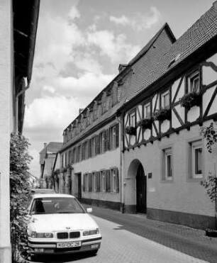 Ehem. Weingut Schmidt; Geisenheim, Schulstraße 12