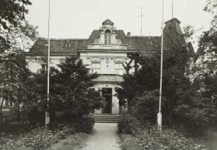 Ehemalige Fabrikantenvilla (Rathaus)