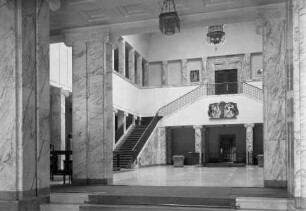Sektkellerei Henkell und Companie — Eingangshalle