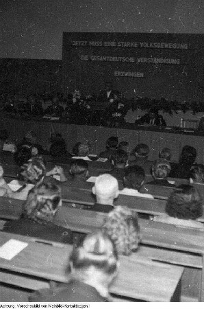 Dresden, Dobritz. Ernst-Schneller-Schule, Matinee zu Fragen der Schulbildung, 1946