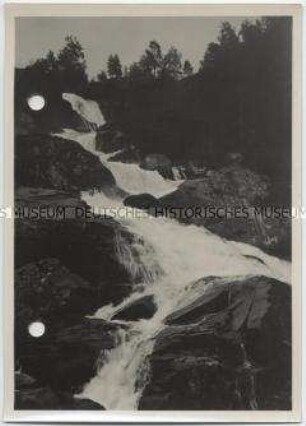 Wasserfall bei Merok