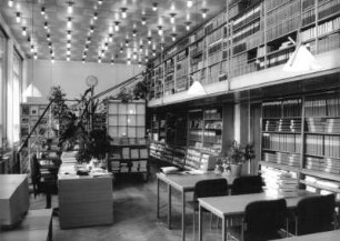 Dresden. SLUB, Zweigbibliothek Physik, Psychologie, Humanbiologie, Zellescher Weg 19 (Andreas Schubert-Bau). Lesesaal