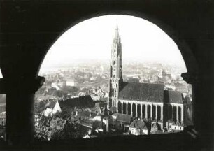 Landshut, Stadt : Landshut. Blick von Burg Trausnitz auf die Stadt mit St. Martin