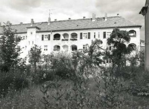 Dresden-Trachau. Wohnsiedlung Bauverein Gartenheim (1926/1928; P. Beck). Wohnblock, Böttgerstraße 31/35. Gartenansicht