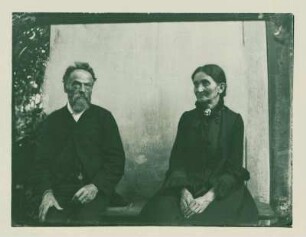 Johann Traugott und Ernestine Louise Zille vor ihrem Haus in Rummelsburg