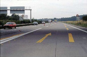 Ausfahrt aus Nebenfahrbahn Ost (Basel Richtung Karlsruhe) zu Hauptfahrbahn Ost (Basel Richtung Karlsruhe)