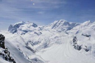 Zermatt - Berggipfel : Blick vom 3089 m hohen Gornergrat auf die umliegenden über 4000 m hohen Berggipfel. Aufgenommen am 17. Mai 2010 in Zermatt
