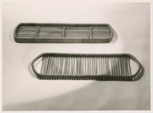 Brot- oder Toasttablett "Nr. 905" und "888 a" der W. Reese-Werkstätten