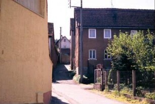 Straßenzug und Häuser