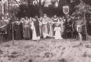 Theateraufführung in einem Garten