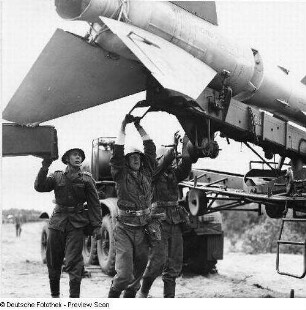 FLA-Raketen; NVA-Soldaten