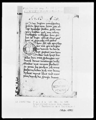 Niederdeutsches Gebetbuch mit teils eingeklebten, teils eingeprägten Kupferstichen — Initiale O, Folio 1 recto