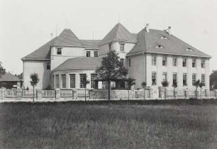 Bildungs- und Haushaltungsschule