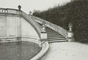 Treppenanlage am Eingangstor