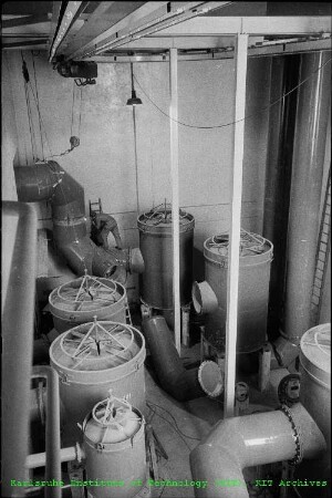 Pumpenanlage im Reaktorbetriebsgebäude des Forschungsreaktors 2 (FR 2)
