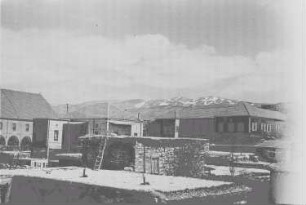 Reisefotos Libanon. Baalbek. Gebäudekomplex nahe der Tempelanlage (vielleicht Verwaltungsgebäude)