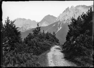 Oberbayern, Karwendel. Karwendelgebirge mit Wörner, Tiefkarspitze und westlicher Karwendelspitze