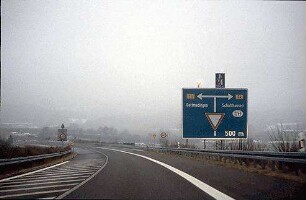 Zufahrt auf Autobahnende