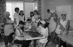 Deutscher Hausfrauenbund Landesverband Baden. Lehrgang V "Grundausbildung Hauswirtschaft in der Schule der Frau und Familie" in der Kreuzstraße 3