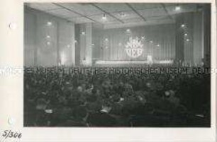 Tagung der volkseigenen Betriebe der DDR in der Messehalle in Leipzig