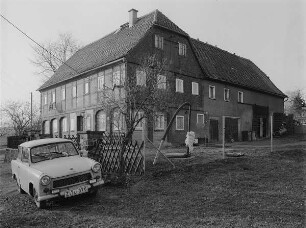 Wohnhaus mit rückwärtigem Anbau