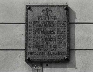 Gedenktafel für Gefallene des 1. Weltkrieges : Gedenktafel für Gefallene des 1. Weltkrieges (um 1920). Neusalza-Spremberg, Wohnhaus Bergstraße 4