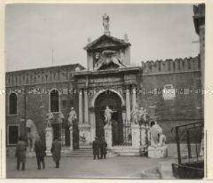 Venedig, Eingang zum Arsenal
