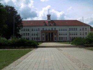 Eisenhüttenstadt: Gesamtschule 3 mit gymnasialer Oberstufe