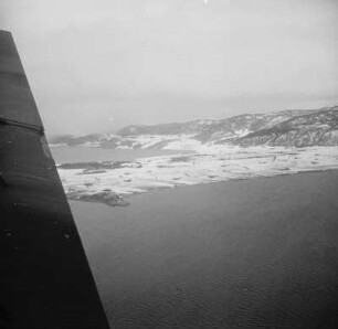 Luftbildaufnahme eines Felsmassivs : Felsmassiv an der norwegischen Küste.