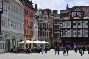 Quedlinburg - Neuendorf : Die Gasse Neuendorf in Quedlinburg, aufgenommen am 3. Mai 2014. Foto Uwe Gerig