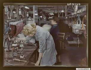 Farbfoto Sockelei Bildröhre, Bild 1, Foto 1960