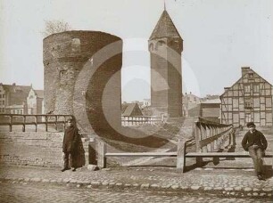 Kiek en de Kök und Turm "Blumentopf" an der Markthalle in Danzig
