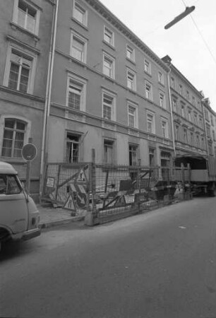 Renovierung von Wohnungen im Haus Luisenstraße 46 für Flüchtlingsfamilien aus Vietnam