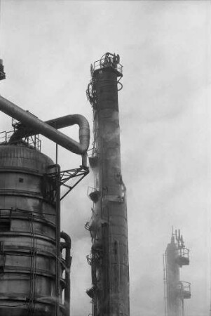 Großbrand bei der Esso-Raffinerie