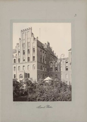 I. und II. Medizinische Klinik der Charité, Berlin: Eingang der II. Medizinischen Klinik