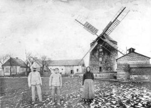 Bernsdorf-Großgrabe. Holländermühle und Gehöft, Ansichtskarte, vor 1945, Repro
