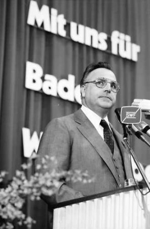 Freiburg: Stadthalle, Wahlkundgebung zur Landtagswahl Baden-Württemberg, Rede: Kanzlerkandidat Ministerpräsident Rheinland-Pfalz, Helmut Kohl