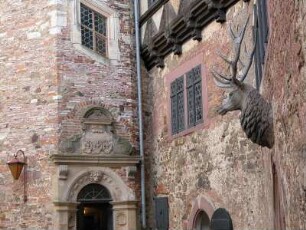 Museum Burg Falkenstein im Harz : Burg Falkenstein bei Meisdorf gehört zu den am besten erhaltenen mittelalterlichen Burgen im Harz, Innenhof, aufgenommen 2004