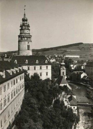 Český Krumlov (Krumau). Schloß. Blick über die Moldau