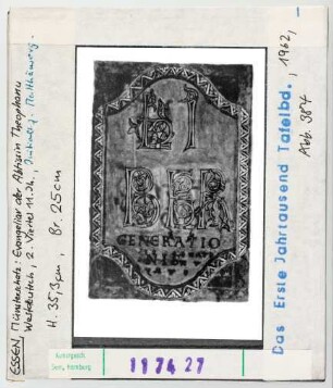 Essen, Münsterschatz: Evangeliar der Äbtissin Theophanu, 2. Viertel 11. Jhd.: Initiale des Matthäusevangeliums