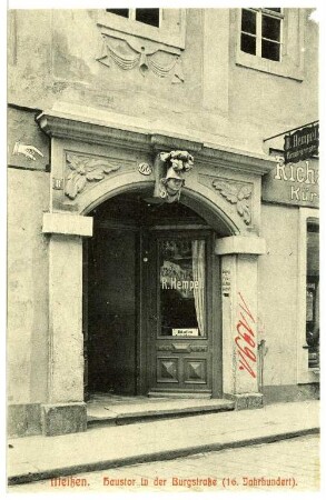 Meißen. Portal Burgstaße 8 (Athene-Kopf) - Pelz-Hempel