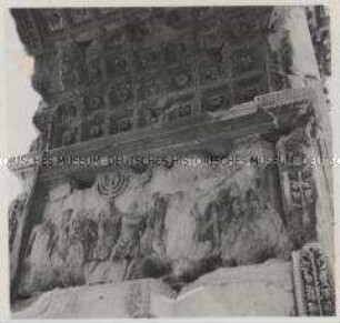 Rom, Forum Romanum, Titusbogen, Kassettendecke mit Reliefs