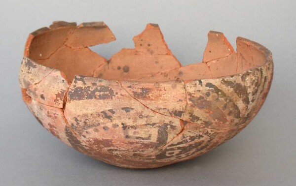 Clay bowl (fragmented)