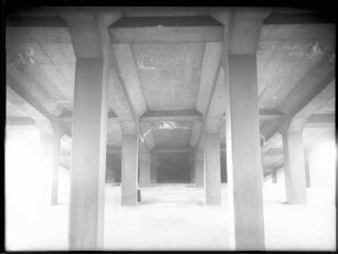 Brücke, Zwischenraum Brückenbogen