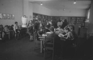 Stadtbibliothek : Blick in den Lesesaal